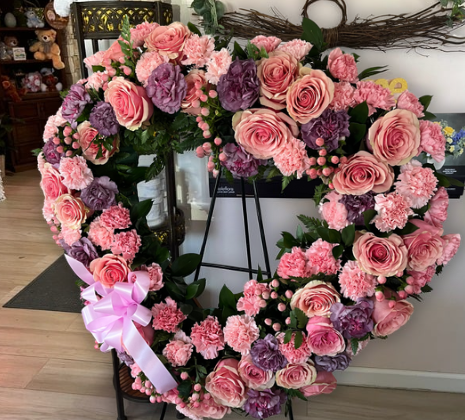 Celebrate Administrative Professionals Day with Flowers & Gifts