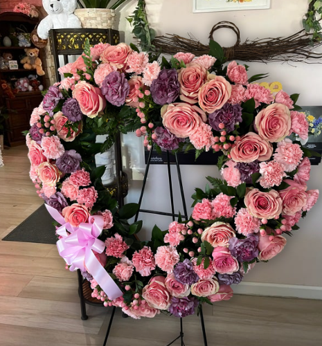 Celebrate Administrative Professionals Day with Flowers & Gifts